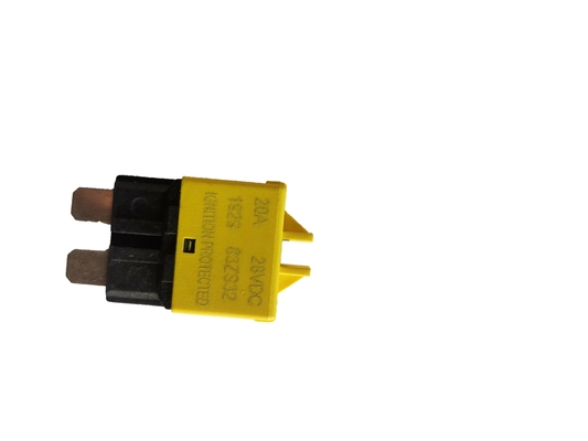 De nylon Resettable Zekering van het Stroomonderbrekerblad, 28VDC Resettable Mini Blade Fuse